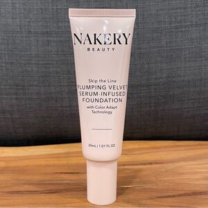 NWT NAKERY BEAUTY Skip the Line Plumping Velvet Serum-Infused Foundation - LIGHT